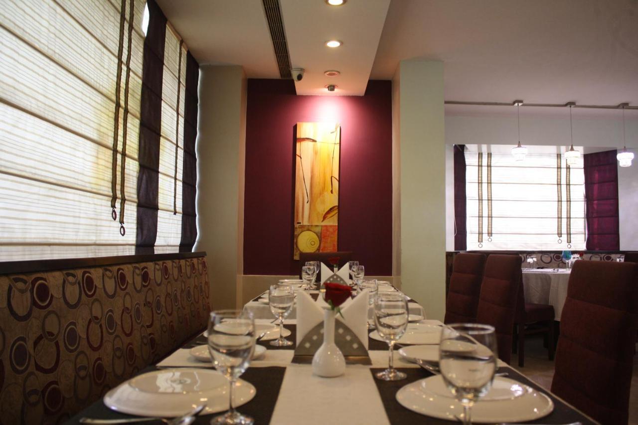 Orbett Hotel Pune Zewnętrze zdjęcie
