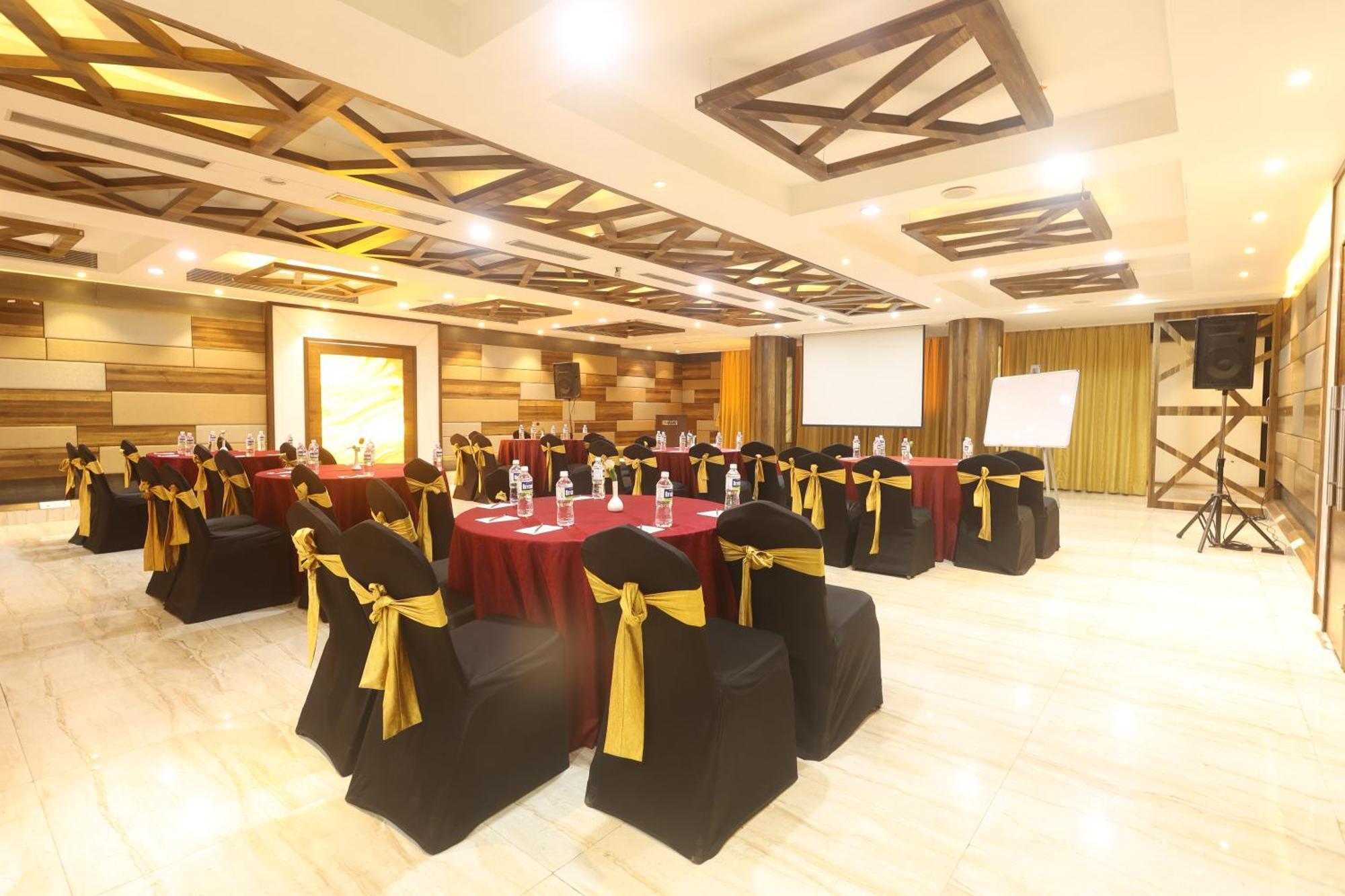 Orbett Hotel Pune Zewnętrze zdjęcie