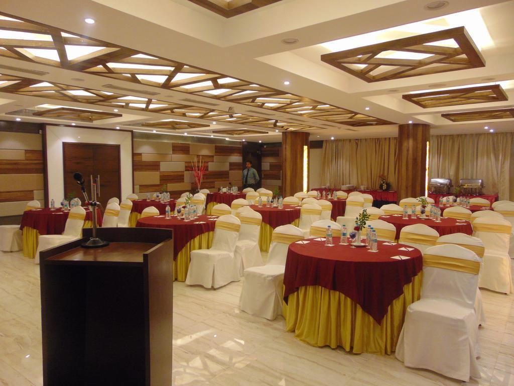 Orbett Hotel Pune Zewnętrze zdjęcie